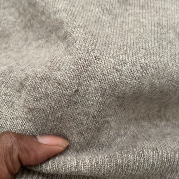 100% Cashmere Magaschoni “Love” Sweater - Picture 3 of 4